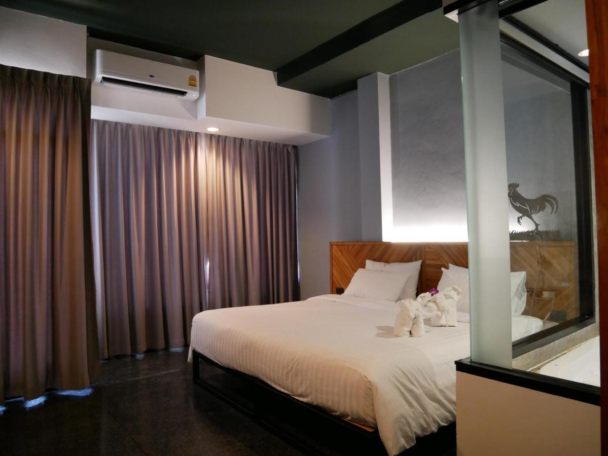 Ou Hotel Phitsanulok Exterior photo