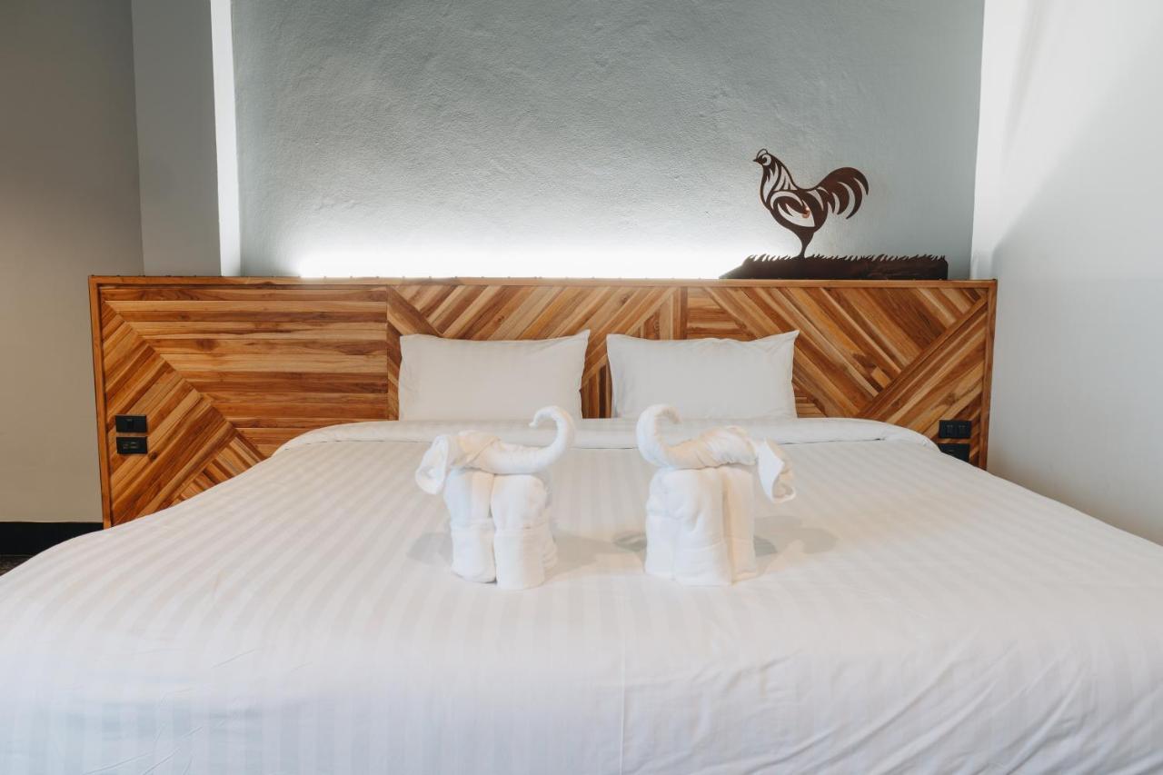 Ou Hotel Phitsanulok Exterior photo
