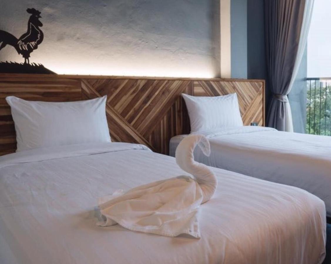 Ou Hotel Phitsanulok Exterior photo